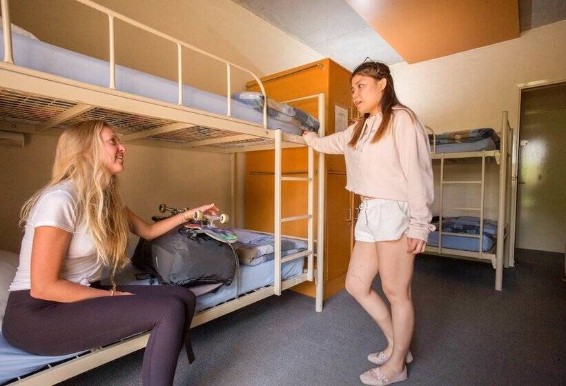 공용 욕실 구비 공동 객실 내의 침대, Yha Grampians Eco, Halls Gap