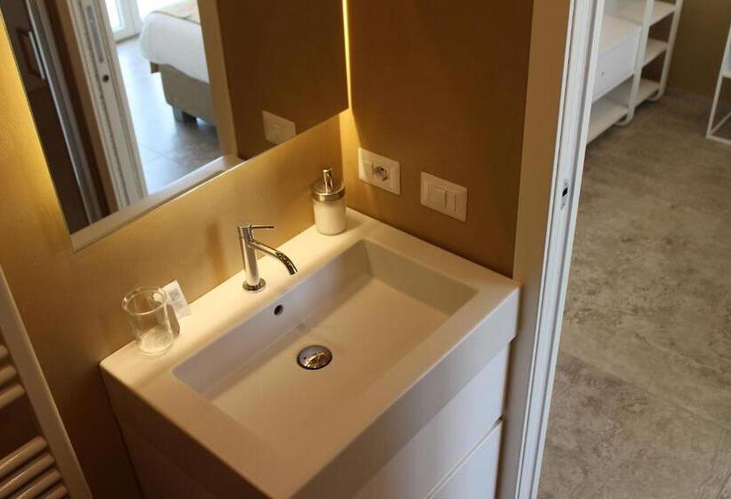 اتاق لوکس, Il Cavaliere Bed And Breakfast