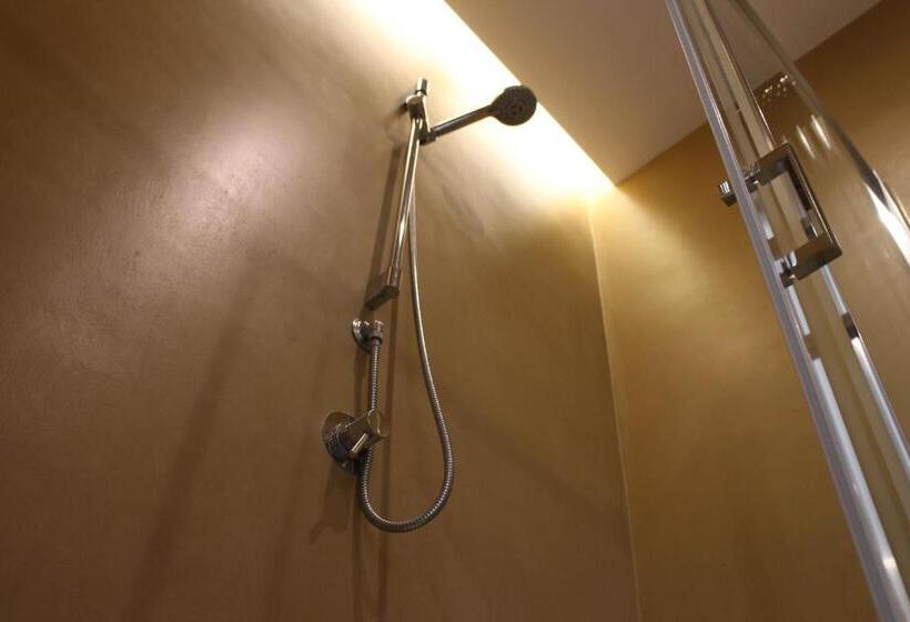 اتاق لوکس, Il Cavaliere Bed And Breakfast