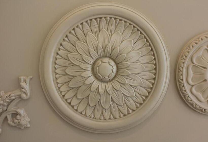 اتاق لوکس, Il Cavaliere Bed And Breakfast