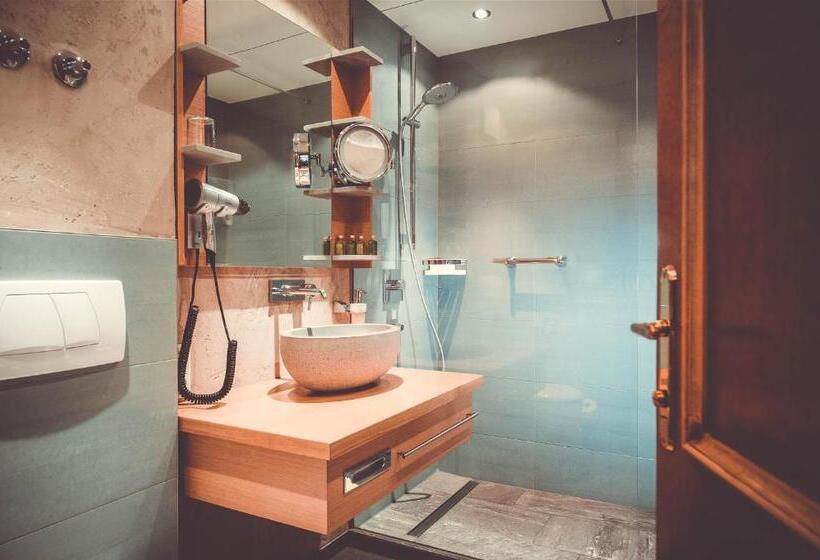 スタンダードルーム, Alpenkonig