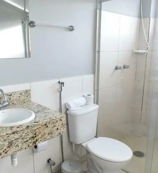 Standard Yhden Hengen Huone, Central