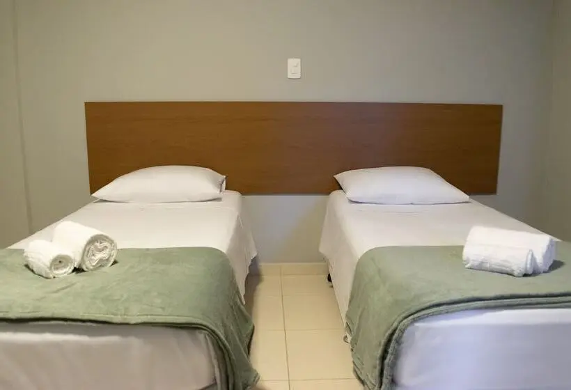 Standard-huone, Central