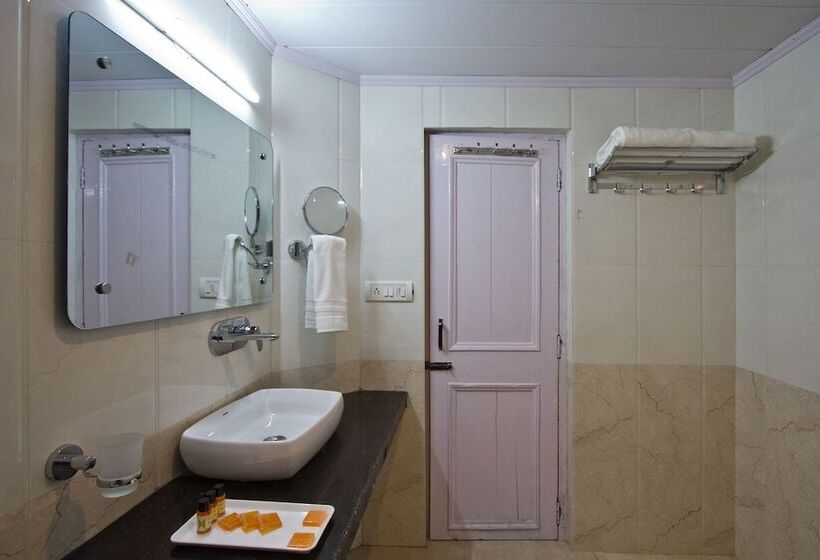 デラックスルーム, Hayer Regency