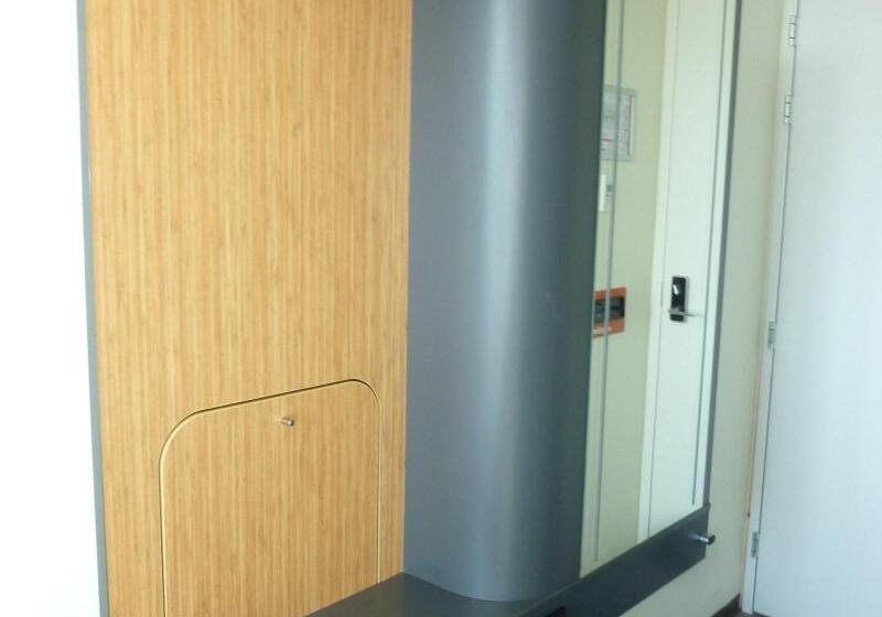 スタンダードルーム, Maxhotel Amsterdam Airport Schiphol   Recently Renovated