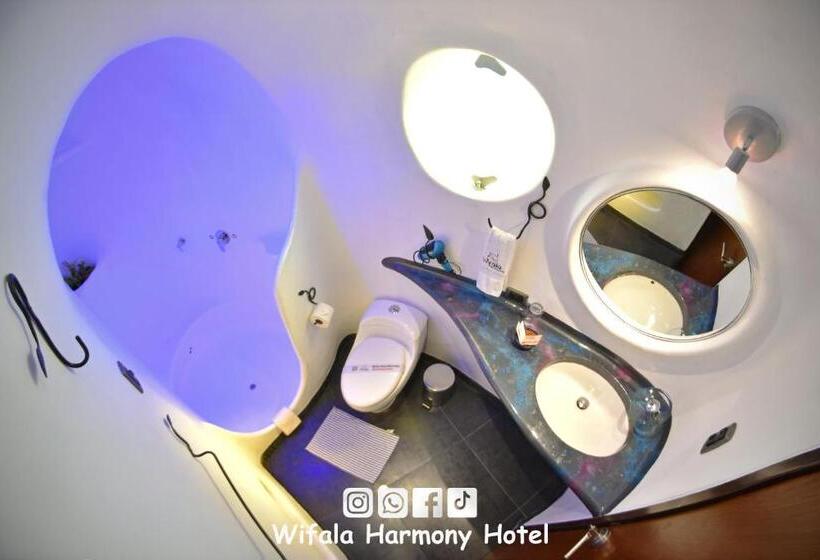 Junior Süit, Wifala Harmony