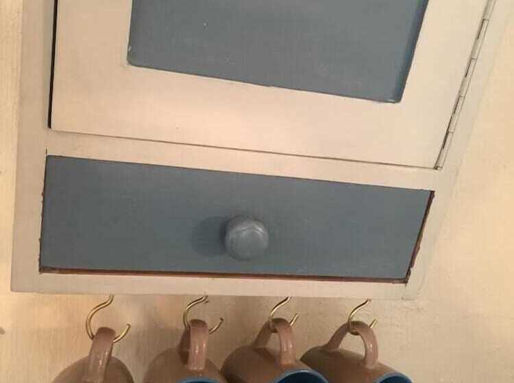 اتاق خانوادگی, Airport Tower Lodge