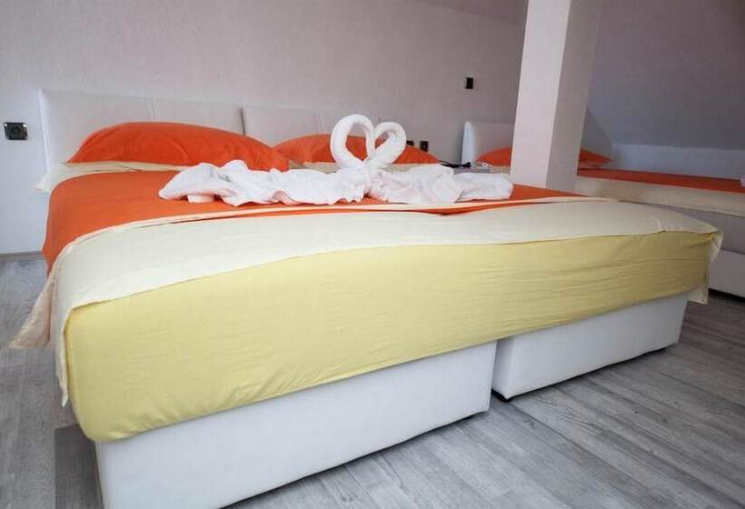 Quarto Triplo Standart Vista Mar, Aldino Rooms