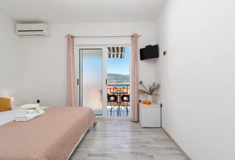 اتاق استاندارد با چشمانداز دریا, Aldino Rooms
