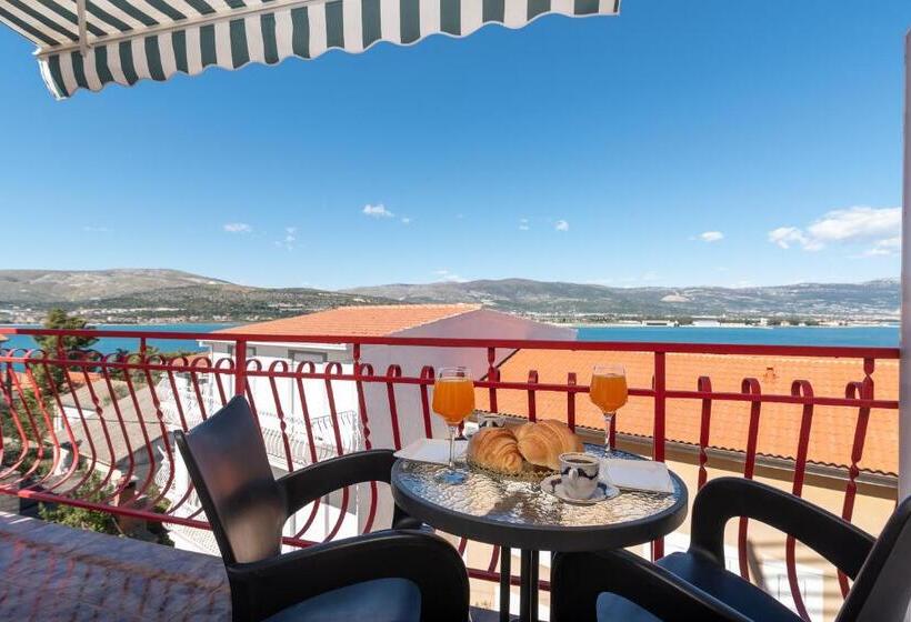 اتاق استاندارد با چشمانداز دریا, Aldino Rooms