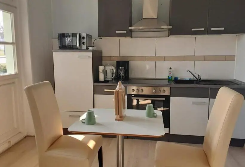 Standard-studio Parveke, Pension Celia