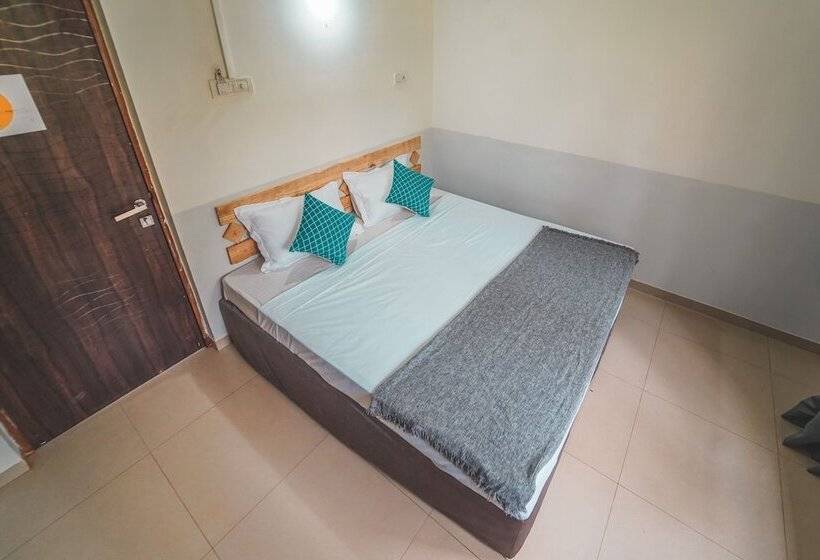 Camera Deluxe, Piggy Hostel Arambol