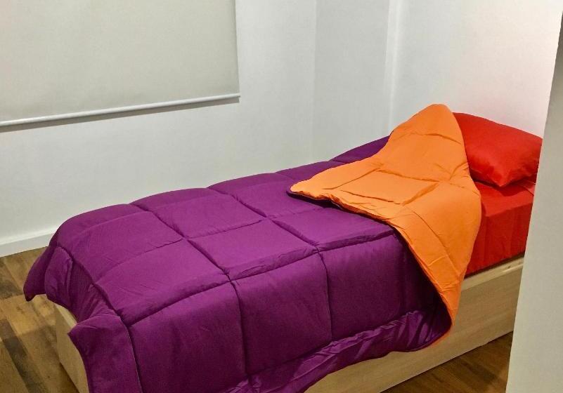 غرفة قياسية فردية حمام مشترك, Vuelta Al Mundo B&b