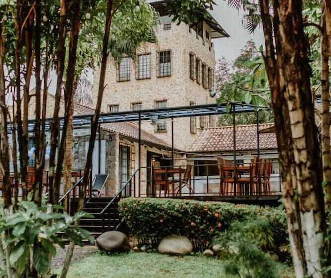 Семейное Бунгало, Castillo Tambor Resort & Restaurant