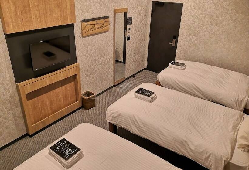 اتاق استاندارد سه نفره, Eight Point Inn Kanazawa