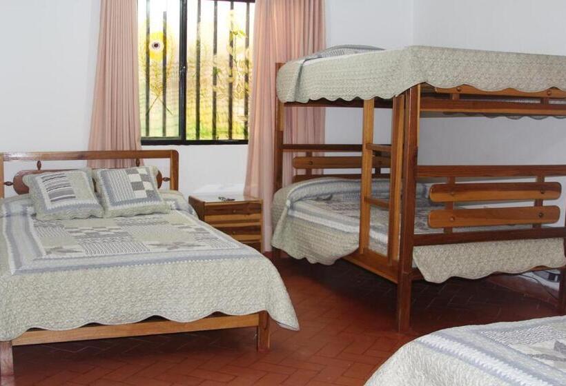 四人标准间, Hospedaje El Mirador
