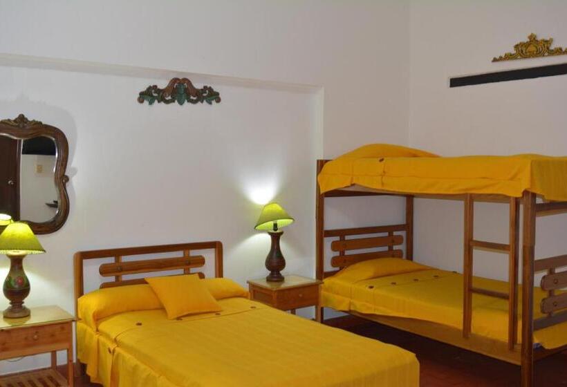 Семейный Номер, Hospedaje El Mirador