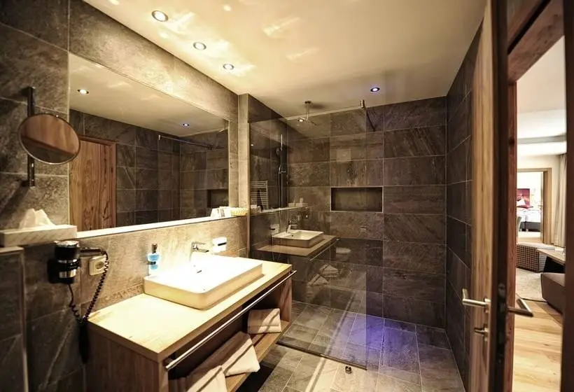 ３ベッドルームのデラックスアパートメント, & Luxury Appartements Dorfstadl