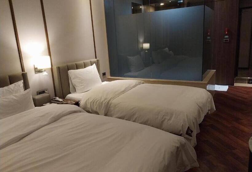 اتاق لوکس با وان آب گرم, Brown Dot Hotel Busan Station