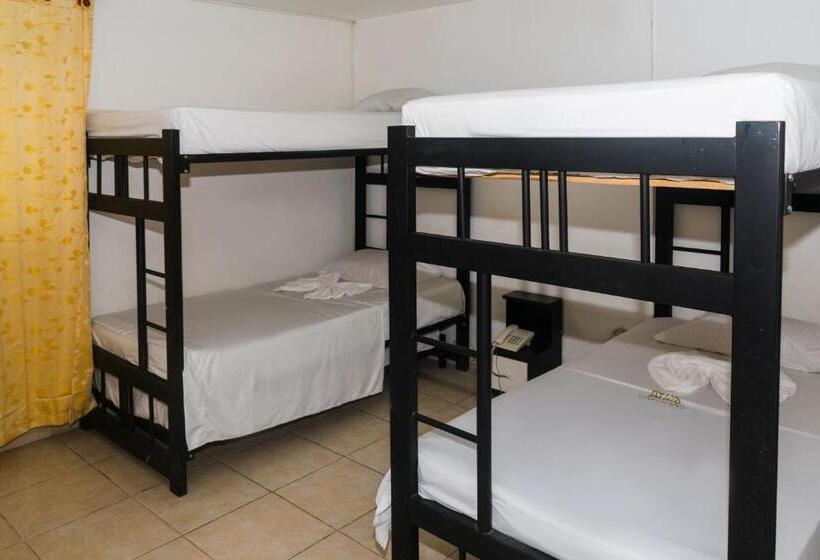 اتاق خانوادگی, Jalisco