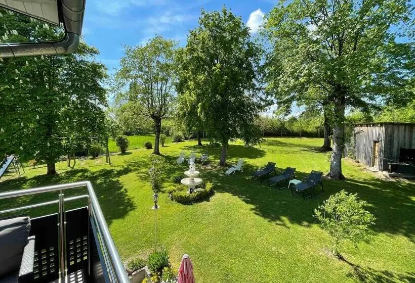 اتاق استاندارد با بالکن, Rothsee