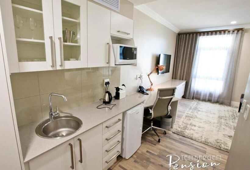 اتاق لوکس, Tenbergen Pension