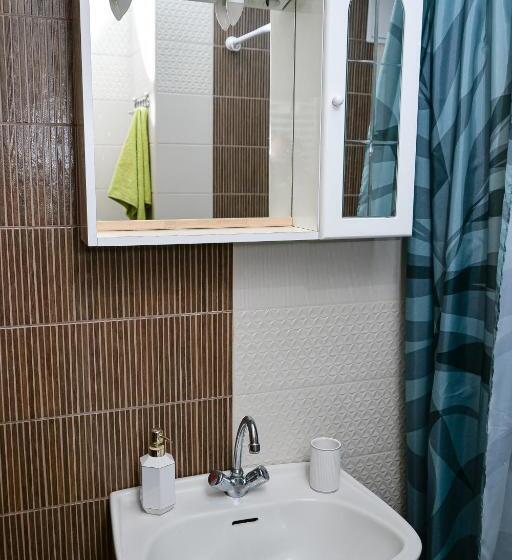 דירת שני חדרים, Média Panzió és Apartmanház