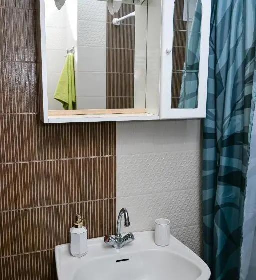 2ベッドルームアパートメント, Média Panzió és Apartmanház