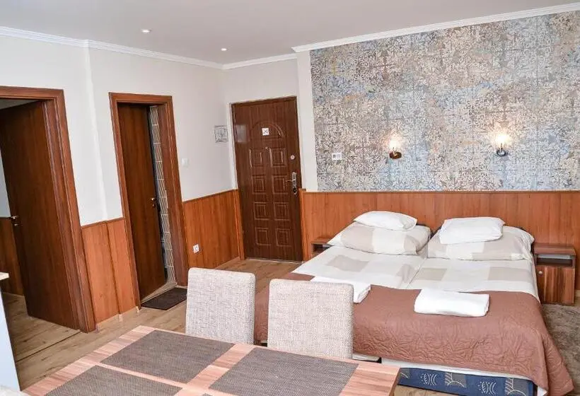 2ベッドルームアパートメント, Média Panzió és Apartmanház