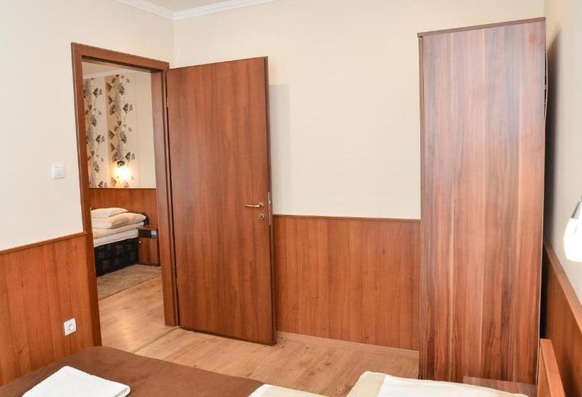 דירת שני חדרים, Média Panzió és Apartmanház