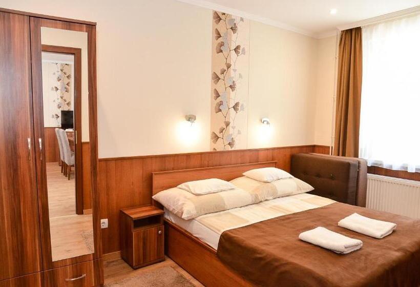 דירת שני חדרים, Média Panzió és Apartmanház