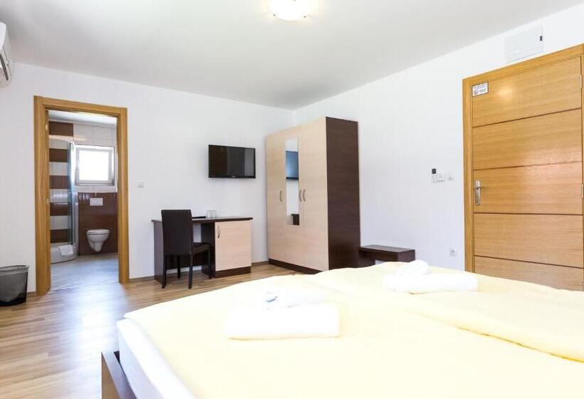 舒适型房间, Plitvice Palace