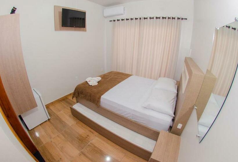 חדר סטנדרט לשלושה עם מרפסת, Pousada Rosa