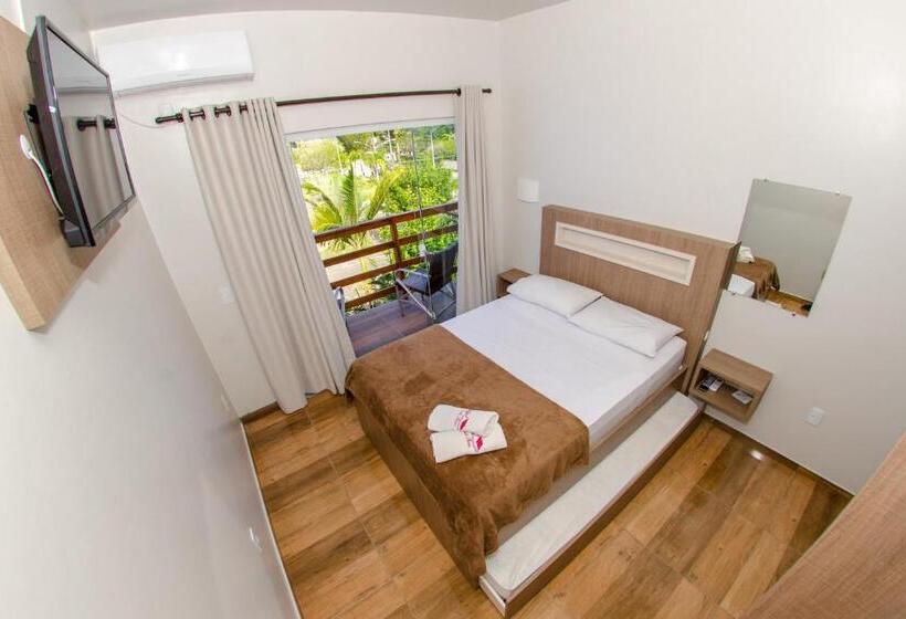 חדר סטנדרט לשלושה עם מרפסת, Pousada Rosa