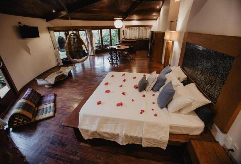 بانگلوی لوکس, Paua Hotel Boutique