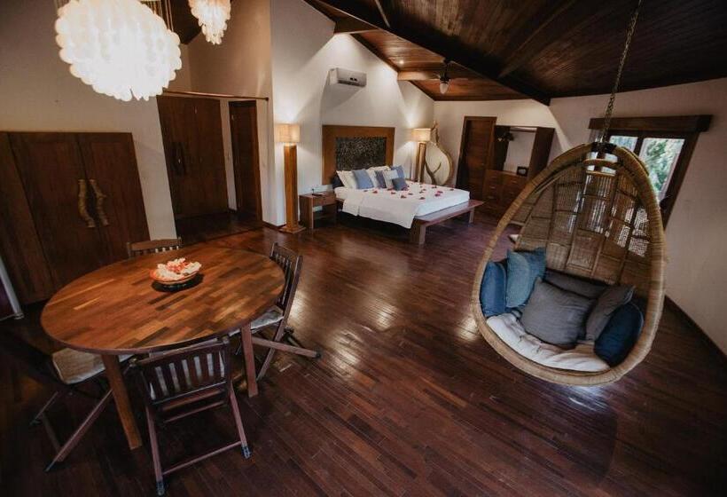 بنجلو ديلوكس, Paua Hotel Boutique