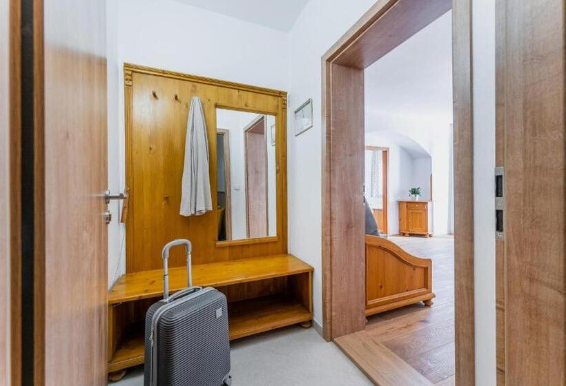 דירת חדר סופריור, Pension Happy Superior