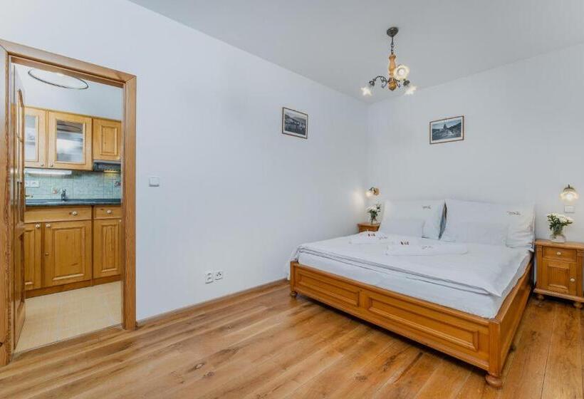 Family flat with balcony, Pension Happy Superior