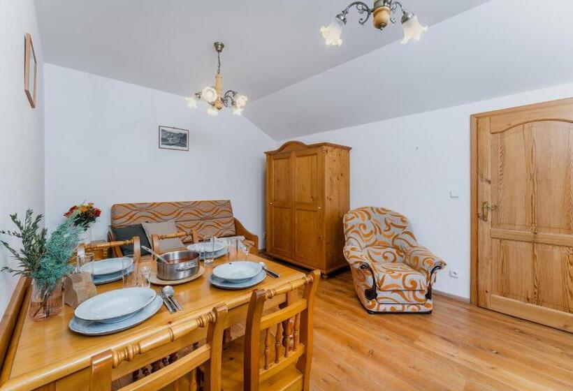 Family flat with balcony, Pension Happy Superior