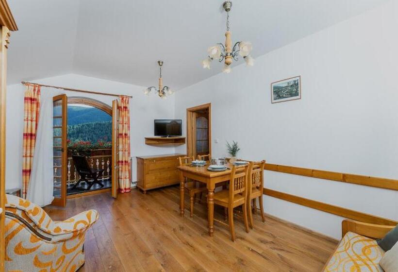 Family flat with balcony, Pension Happy Superior