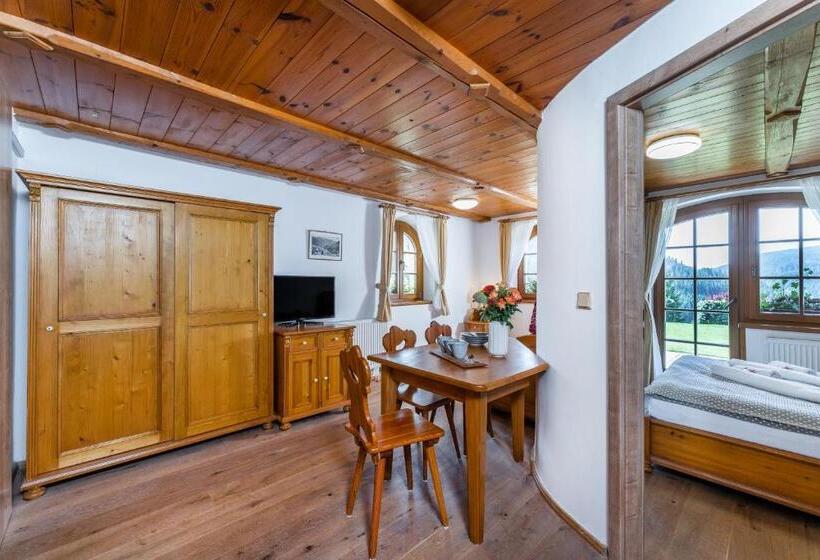 דירת חדר נוף לגינה, Pension Happy Superior