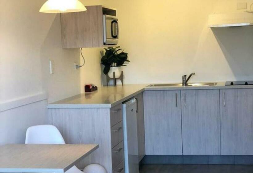 スタンダードスタジオ, Alpine-pacific Holiday Park