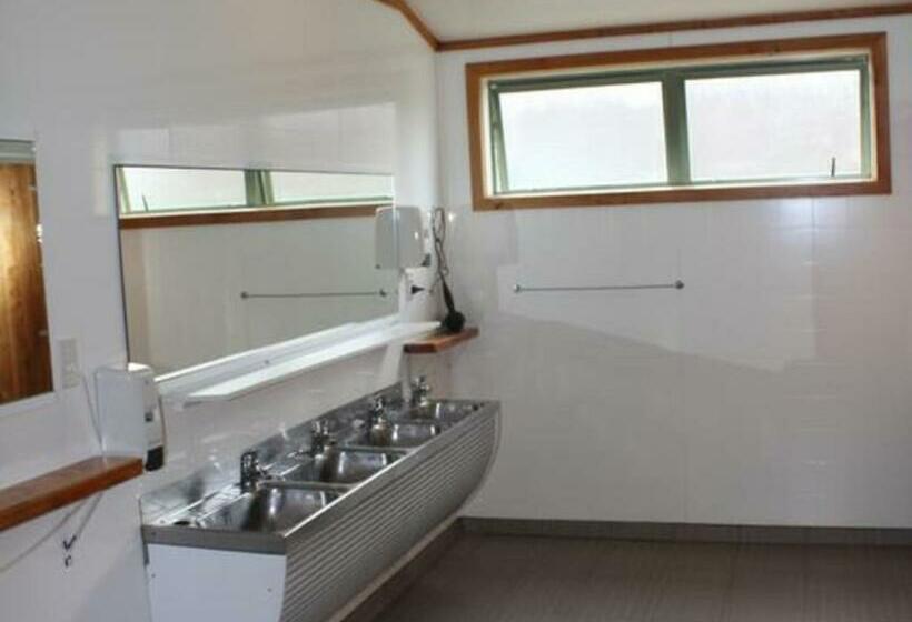 バス共有のスタンダードルーム, Alpine-pacific Holiday Park