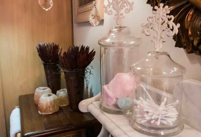 디럭스 룸, Anerada Inn Suites & Spa   Pet Friendly