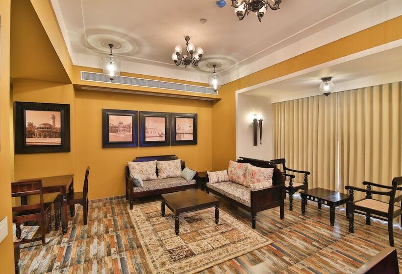 Suite, Sayaji Rajkot