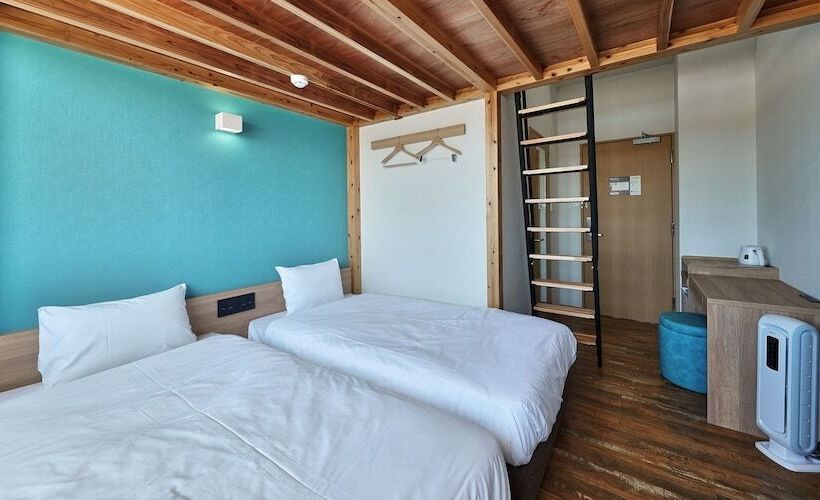 Habitació Quàdruple Estàndard, Cabin&hotel Retime