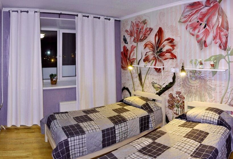 اتاق استاندارد, Tri Zaytsa