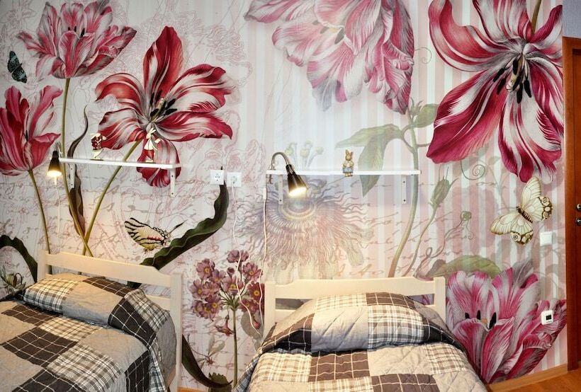 اتاق استاندارد, Tri Zaytsa