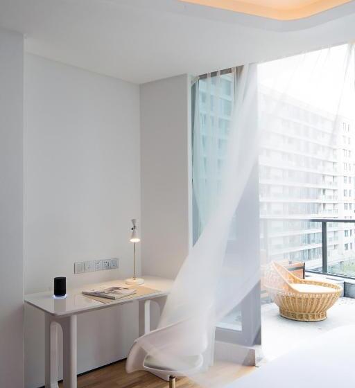 バルコニー付きデラックスルーム, Flyzoo Hotel Alibaba Future