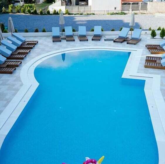 Номер Deluxe Вид на Бассейн, Agnes Deluxe